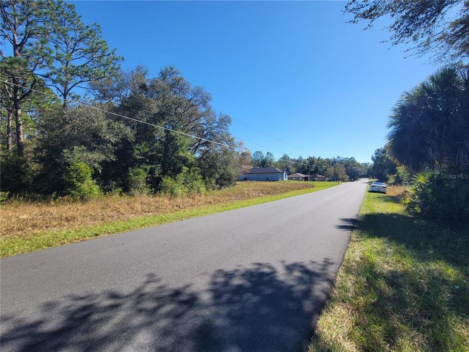 На продажу: $31,875 (0.99 acres)