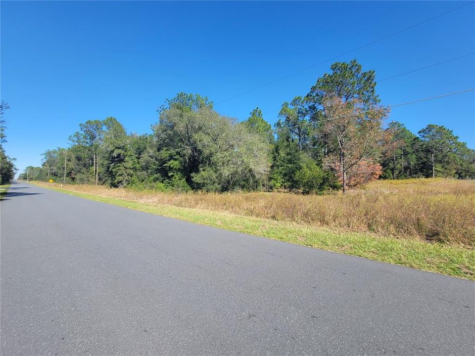 На продажу: $31,875 (0.99 acres)