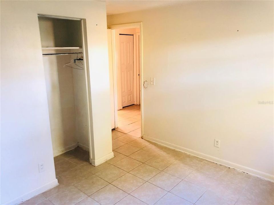 В аренду: $900 (4 спален, 0 ванн, 1133 Квадратных фут)