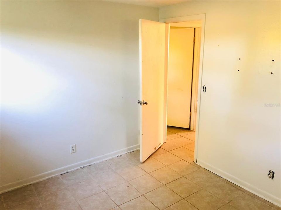 В аренду: $900 (4 спален, 0 ванн, 1133 Квадратных фут)