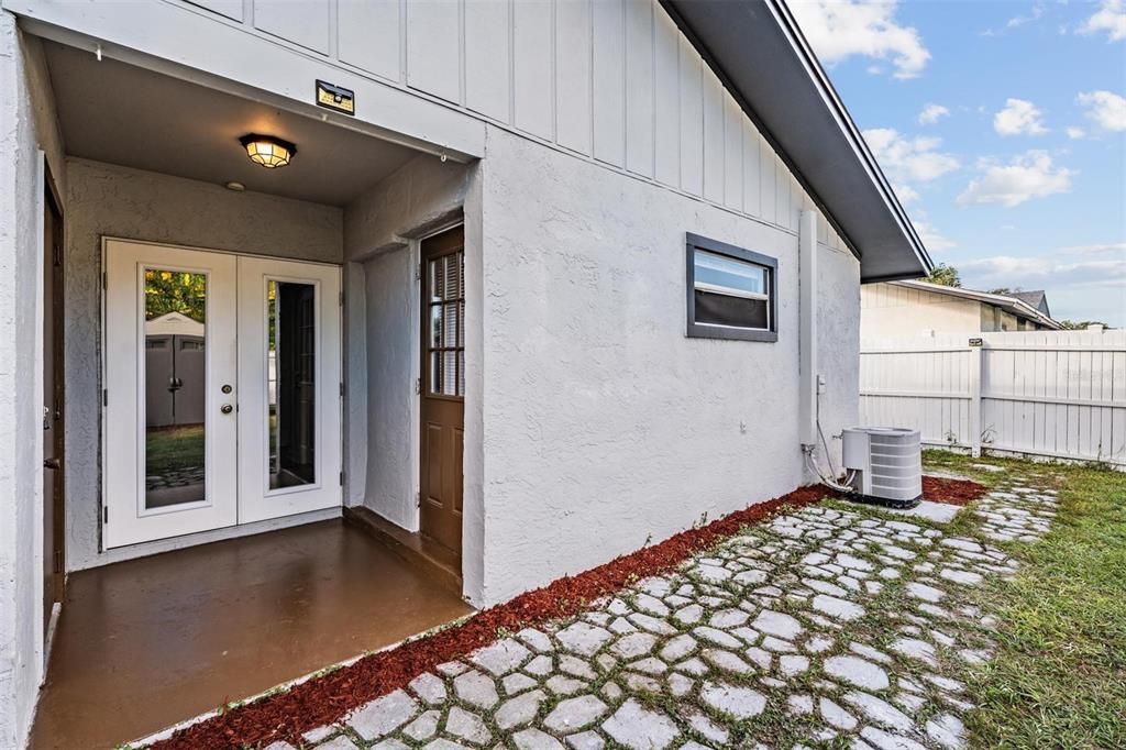 На продажу: $278,000 (3 спален, 2 ванн, 1041 Квадратных фут)