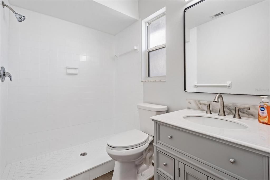 На продажу: $278,000 (3 спален, 2 ванн, 1041 Квадратных фут)