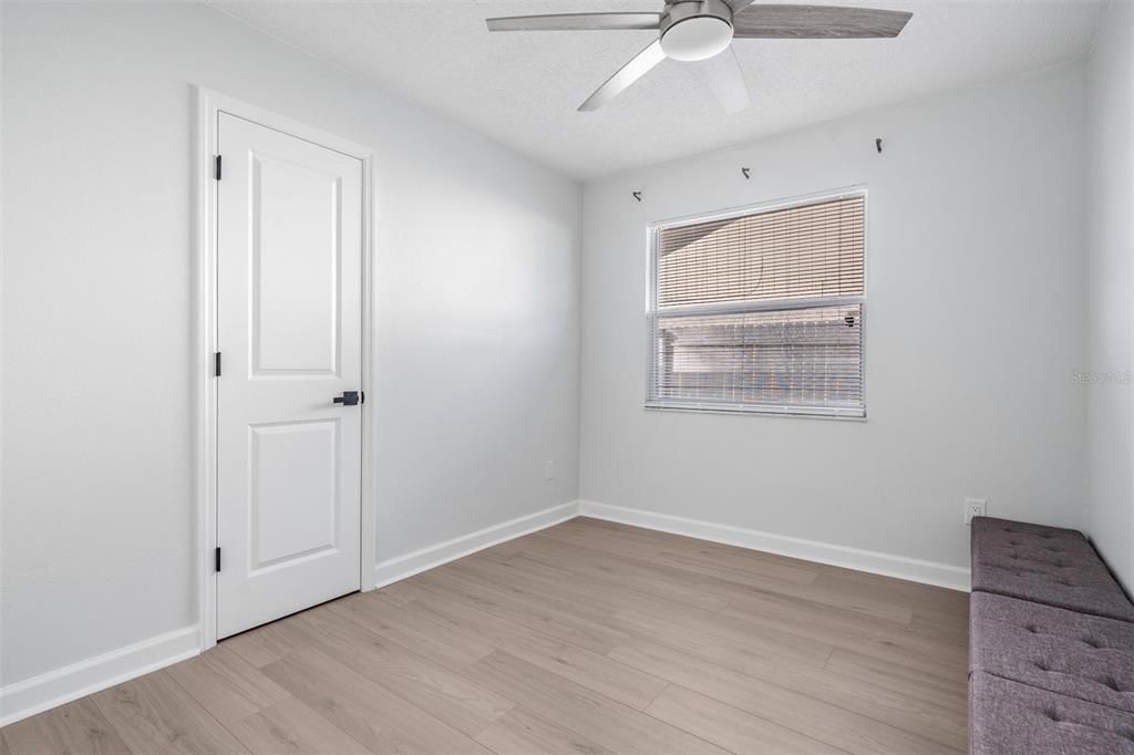 На продажу: $278,000 (3 спален, 2 ванн, 1041 Квадратных фут)