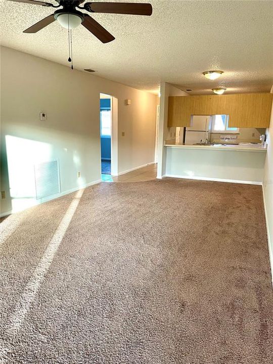 En Renta: $1,295 (2 camas, 2 baños, 876 Pies cuadrados)