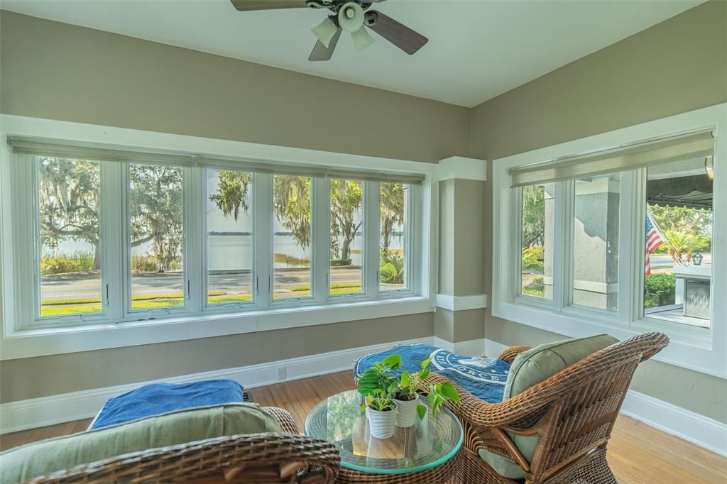 For Sale: $649,900 (3 beds, 2 baths, 2958 Square Feet)