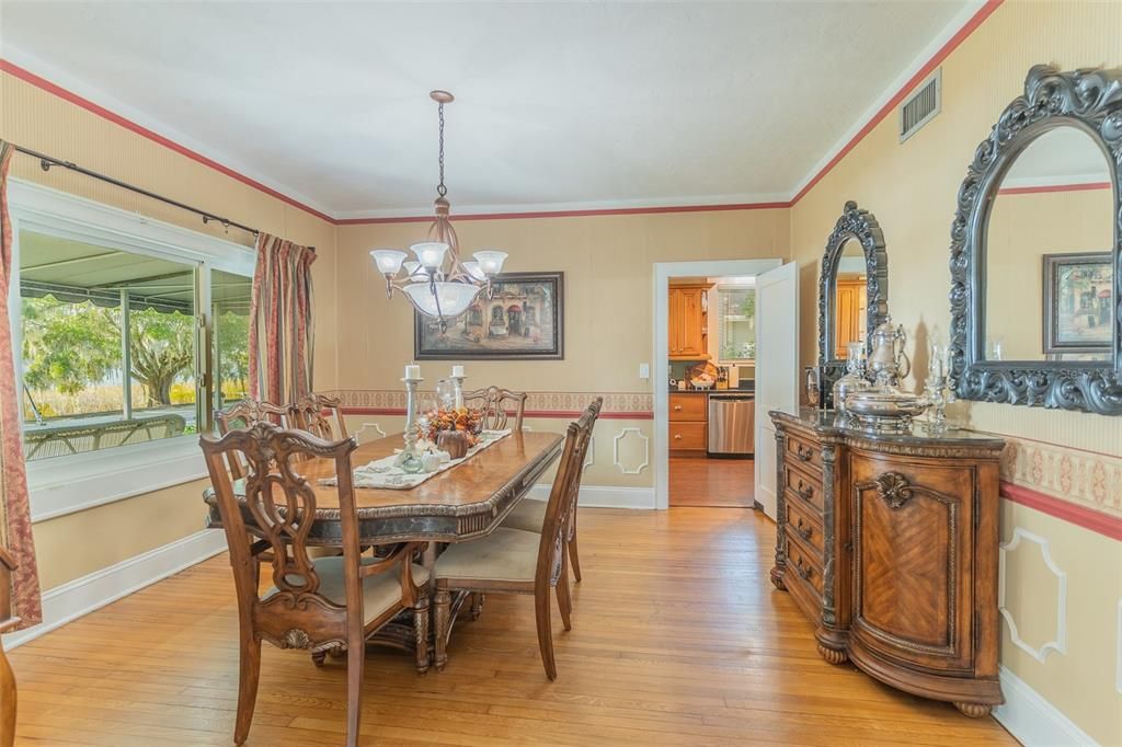 For Sale: $649,900 (3 beds, 2 baths, 2958 Square Feet)