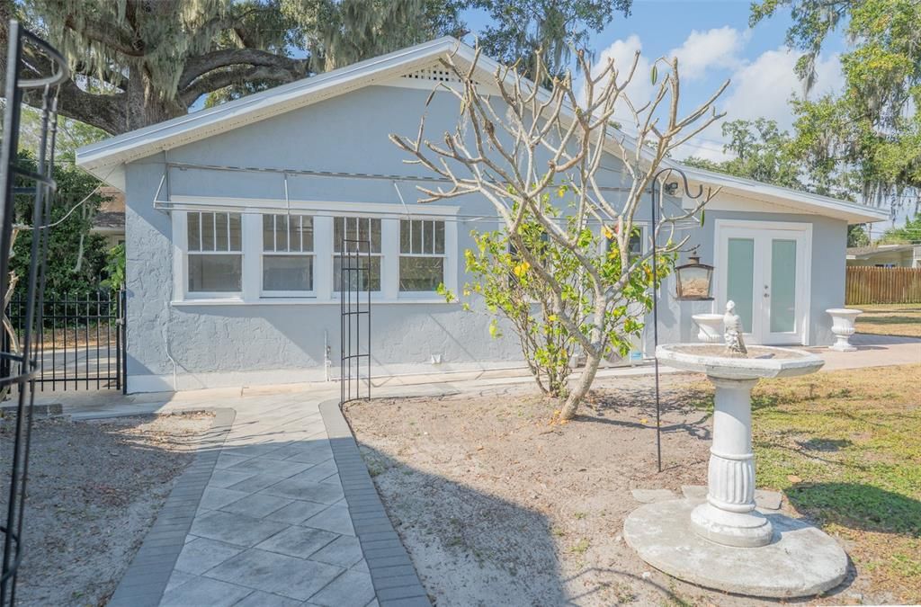 For Sale: $649,900 (3 beds, 2 baths, 2958 Square Feet)