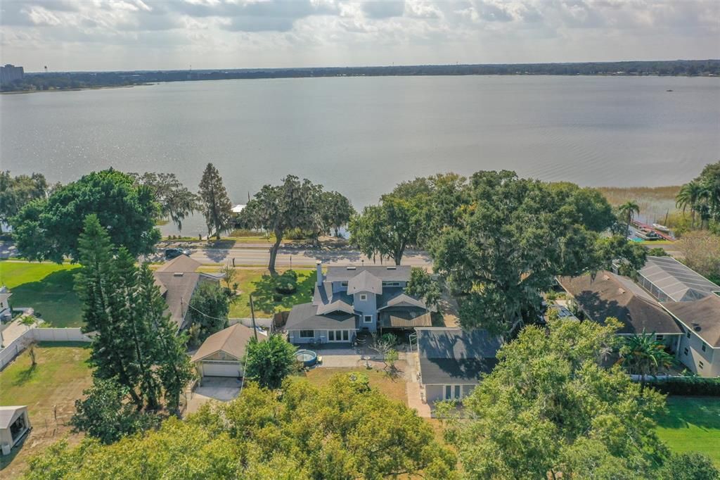 For Sale: $649,900 (3 beds, 2 baths, 2958 Square Feet)