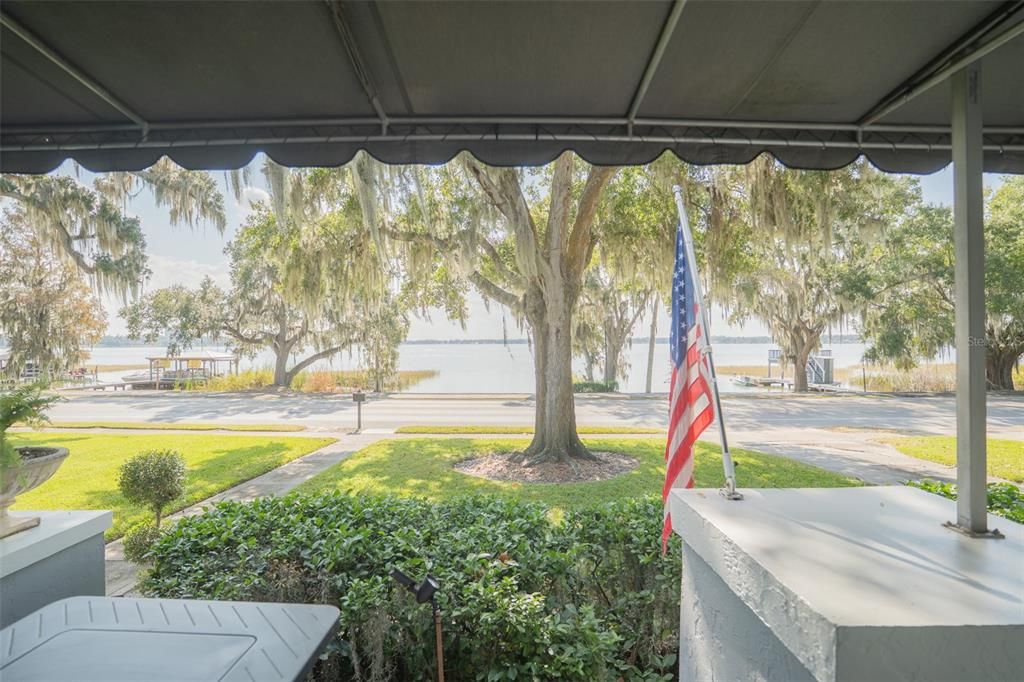 For Sale: $649,900 (3 beds, 2 baths, 2958 Square Feet)