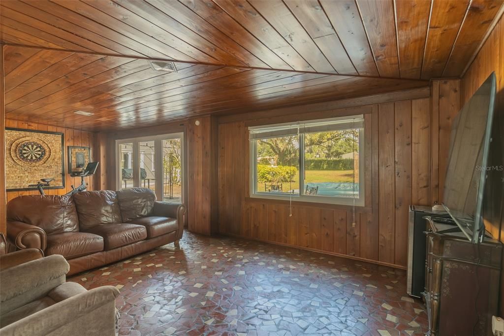 For Sale: $649,900 (3 beds, 2 baths, 2958 Square Feet)