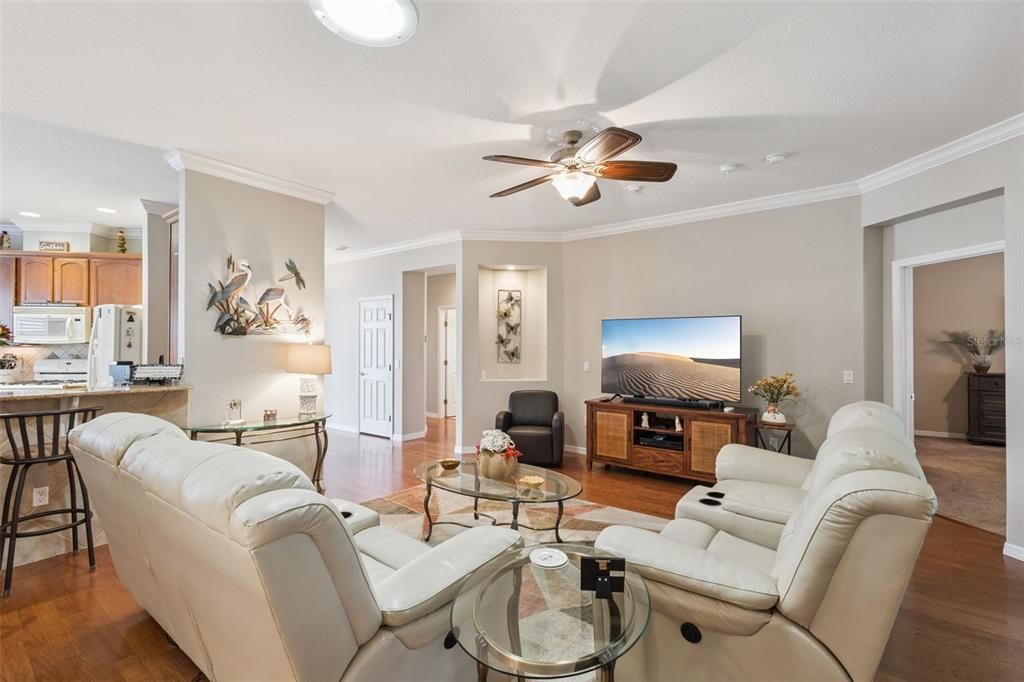 На продажу: $415,000 (3 спален, 2 ванн, 2028 Квадратных фут)