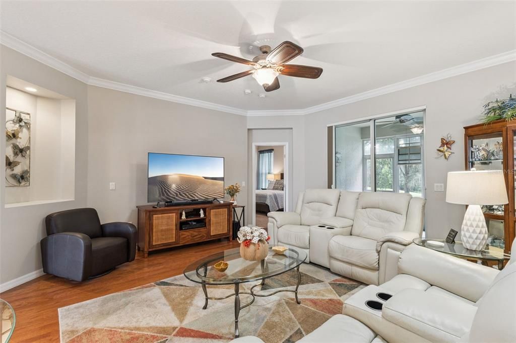 На продажу: $415,000 (3 спален, 2 ванн, 2028 Квадратных фут)