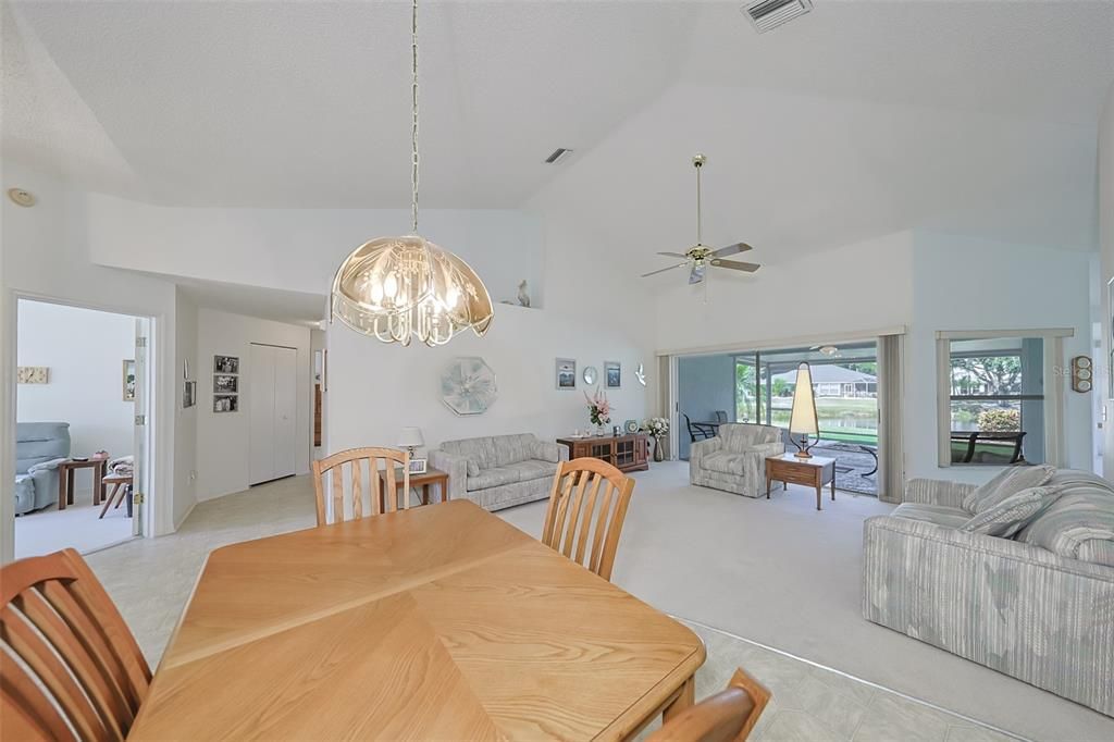 待售: $333,000 (2 贝兹, 2 浴室, 1678 平方英尺)