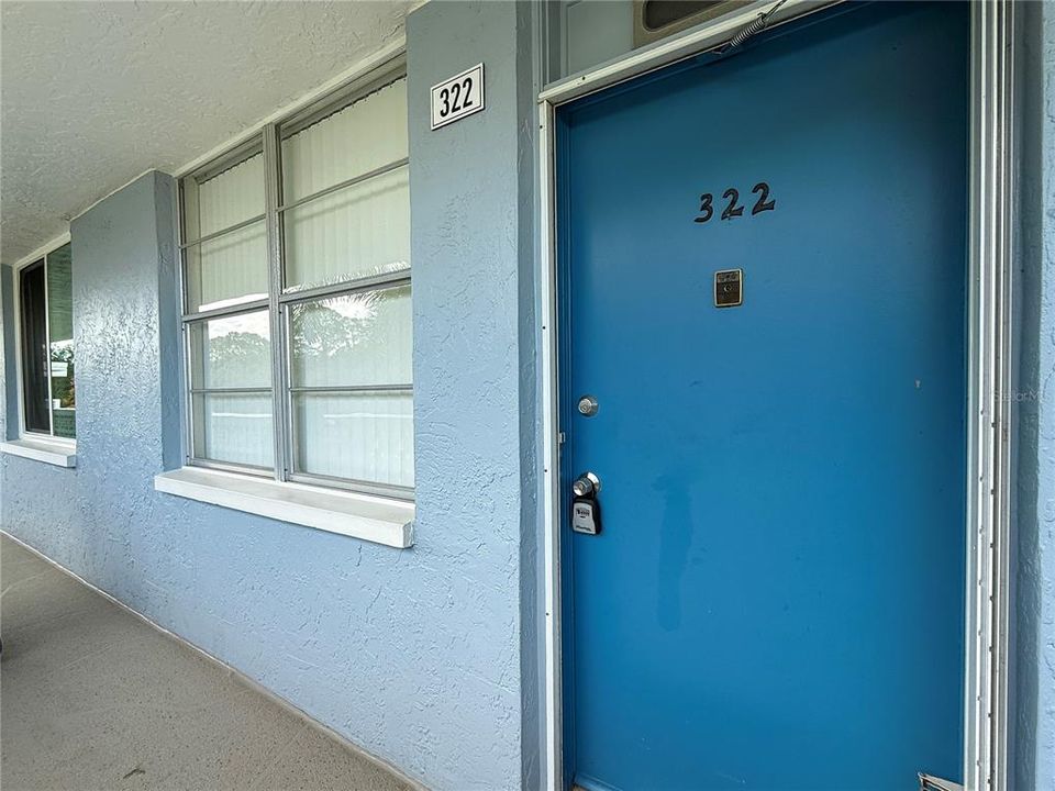 For Rent: $1,850 (1 beds, 1 baths, 930 Square Feet)