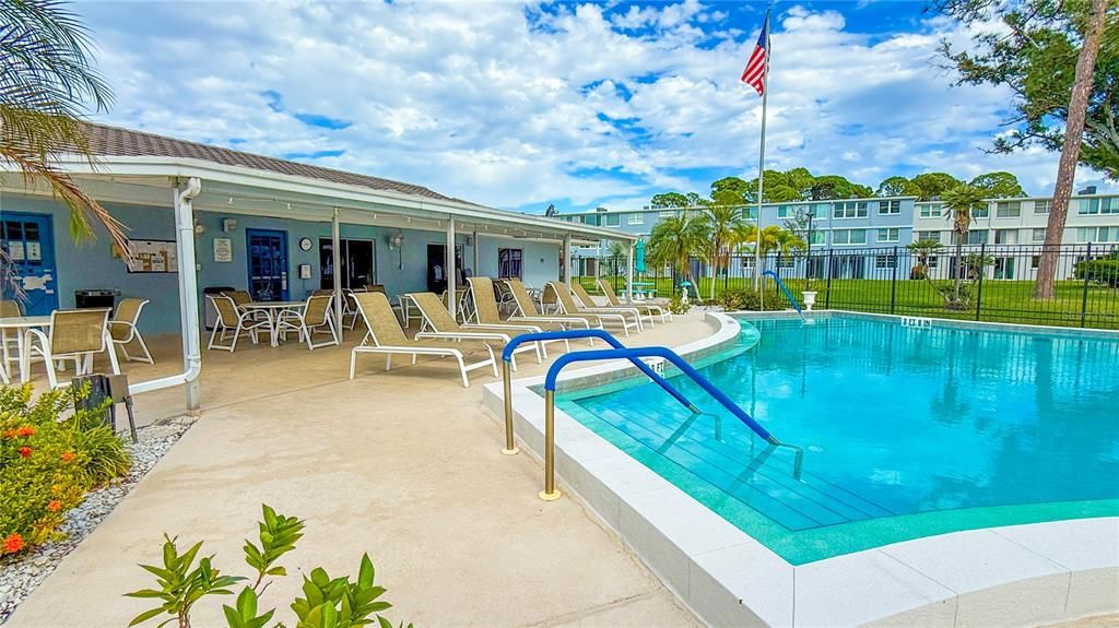 For Rent: $1,850 (1 beds, 1 baths, 930 Square Feet)