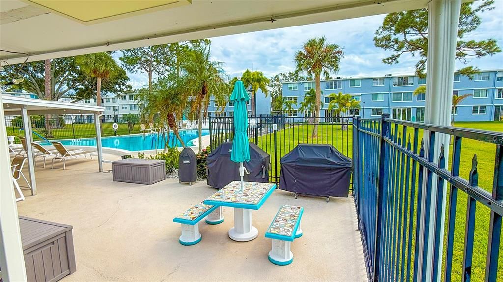 For Rent: $1,850 (1 beds, 1 baths, 930 Square Feet)