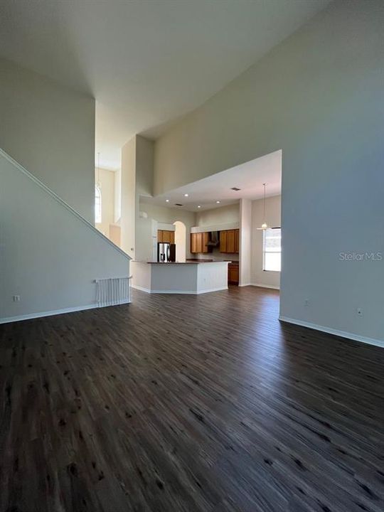 For Rent: $2,650 (4 beds, 2 baths, 2917 Square Feet)