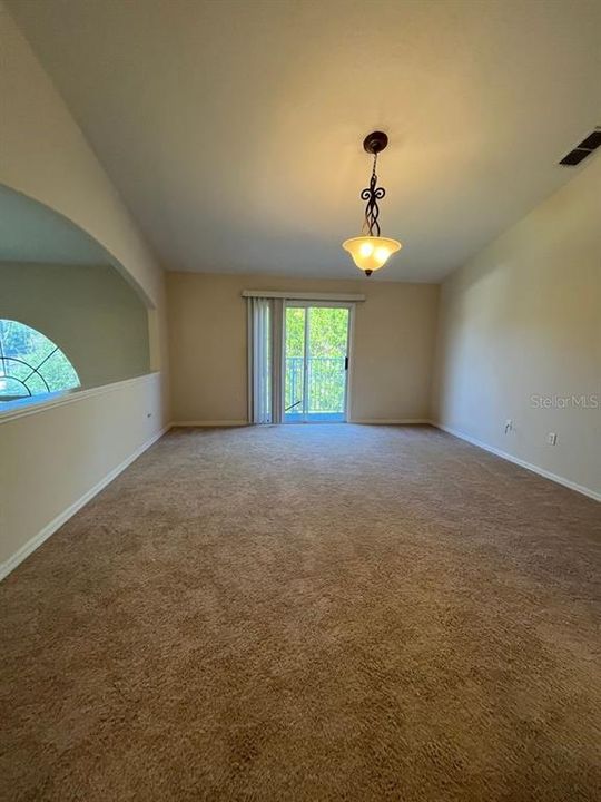 For Rent: $2,650 (4 beds, 2 baths, 2917 Square Feet)