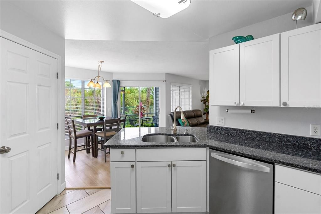 En Venta: $263,500 (2 camas, 2 baños, 1002 Pies cuadrados)