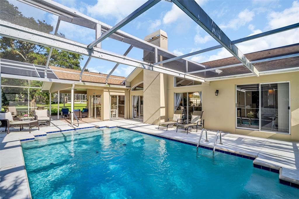 For Sale: $699,900 (3 beds, 2 baths, 2137 Square Feet)