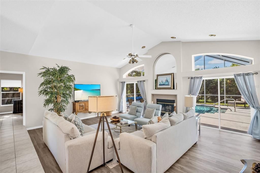 For Sale: $699,900 (3 beds, 2 baths, 2137 Square Feet)