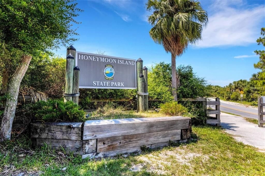 For Sale: $699,900 (3 beds, 2 baths, 2137 Square Feet)