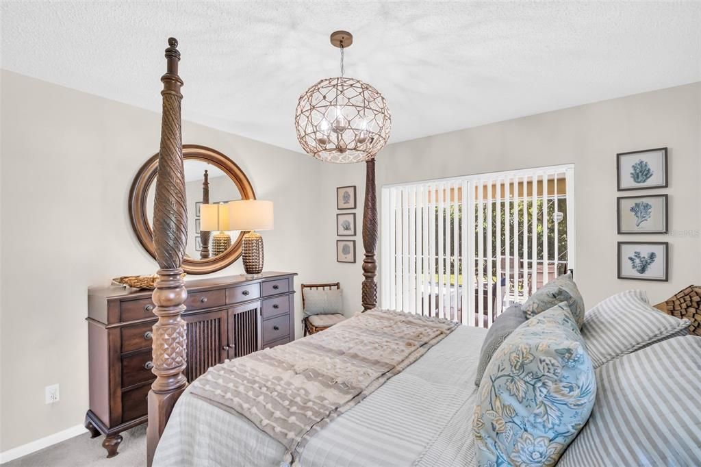 For Sale: $699,900 (3 beds, 2 baths, 2137 Square Feet)