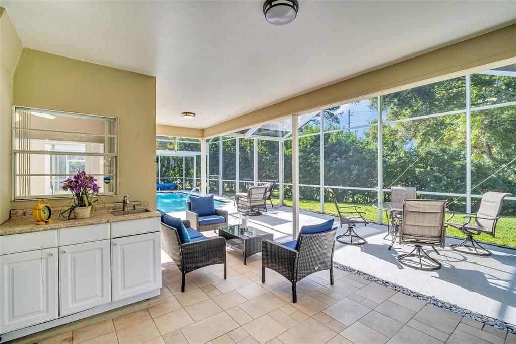 For Sale: $699,900 (3 beds, 2 baths, 2137 Square Feet)