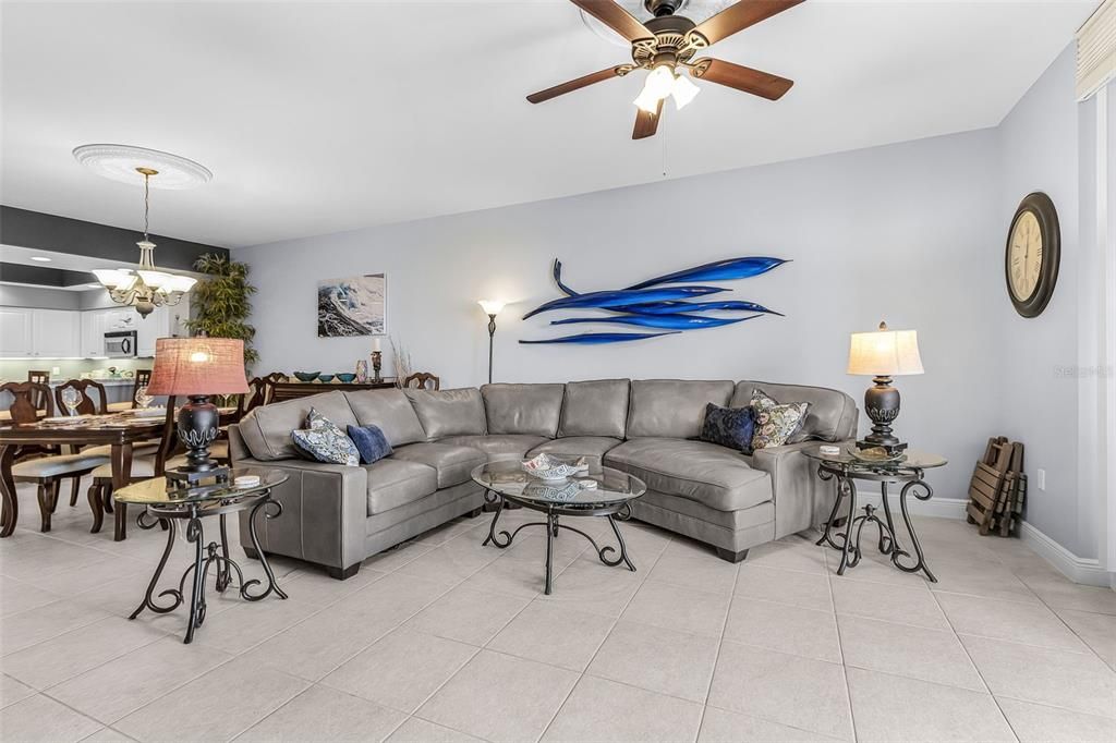 На продажу: $499,000 (3 спален, 2 ванн, 1825 Квадратных фут)