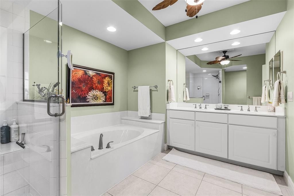 На продажу: $499,000 (3 спален, 2 ванн, 1825 Квадратных фут)