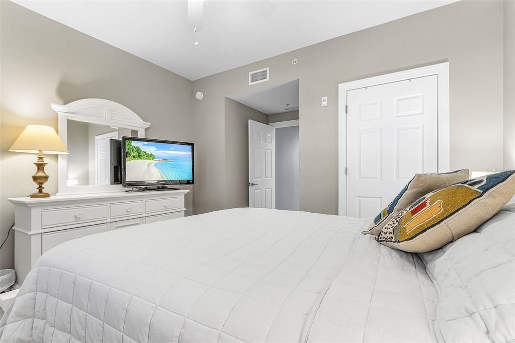 На продажу: $499,000 (3 спален, 2 ванн, 1825 Квадратных фут)