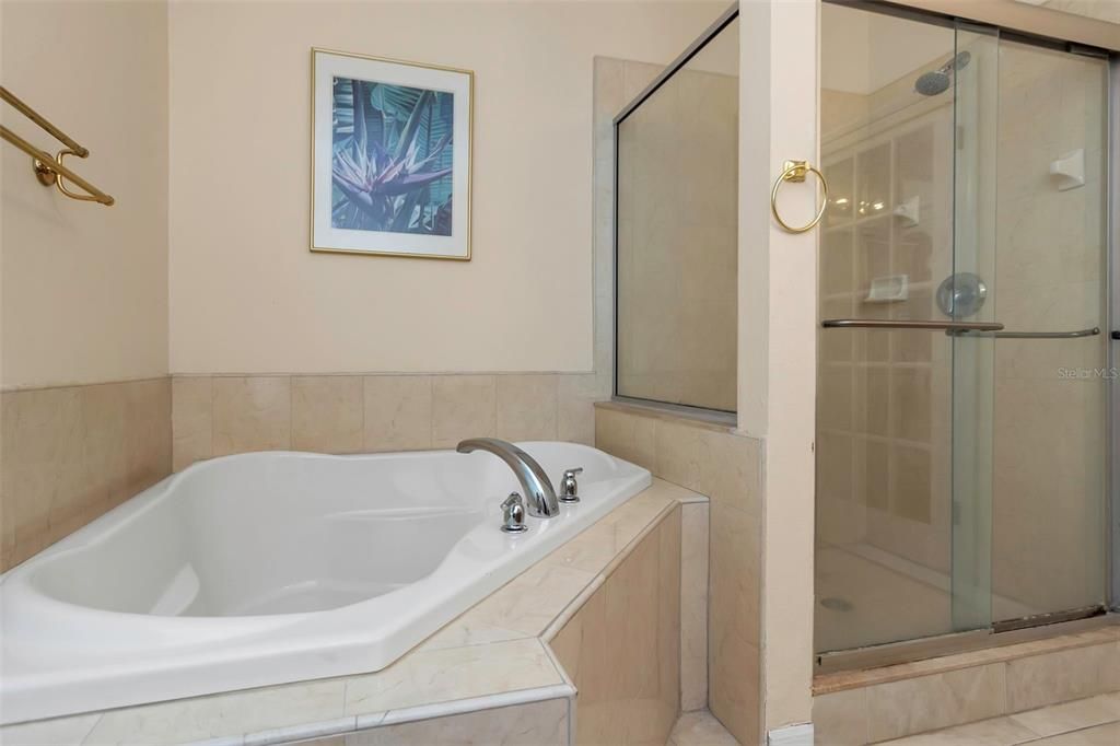 Active With Contract: $518,000 (3 beds, 2 baths, 2254 Square Feet)