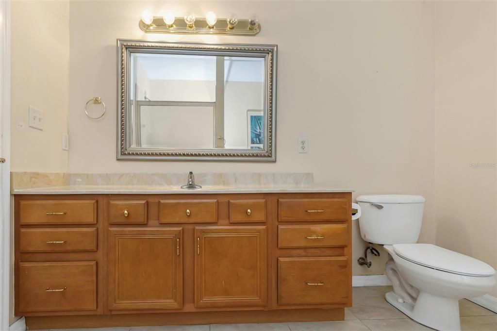 Active With Contract: $518,000 (3 beds, 2 baths, 2254 Square Feet)