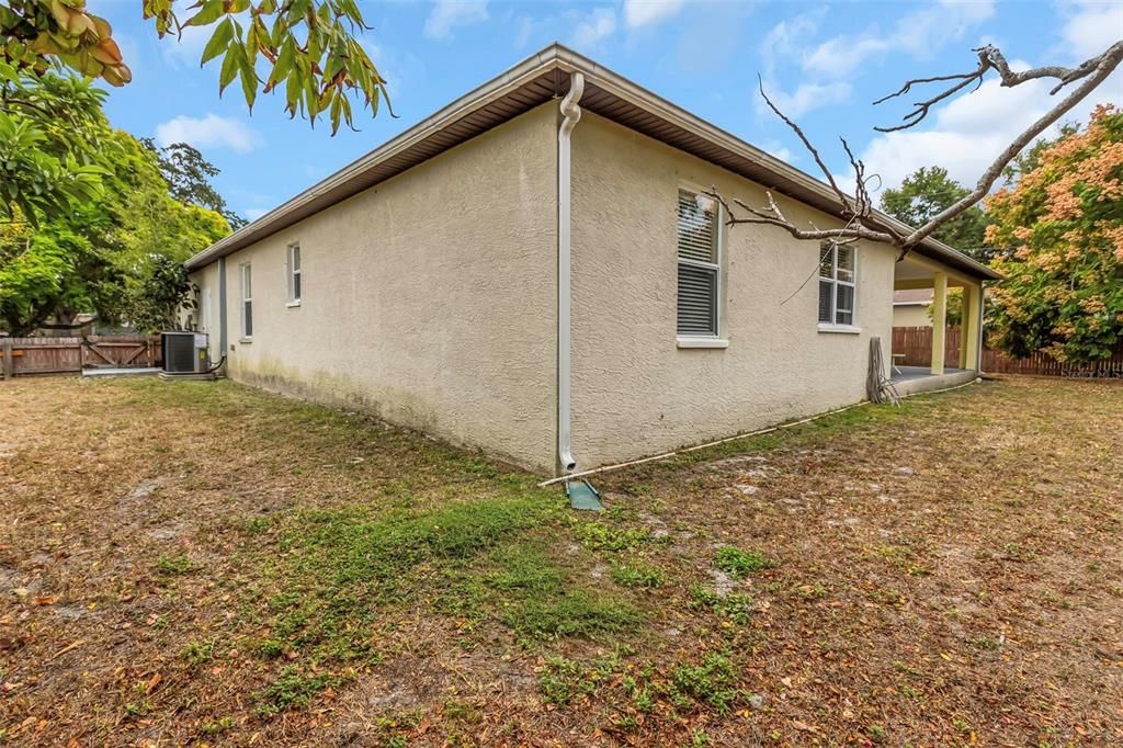 Active With Contract: $518,000 (3 beds, 2 baths, 2254 Square Feet)