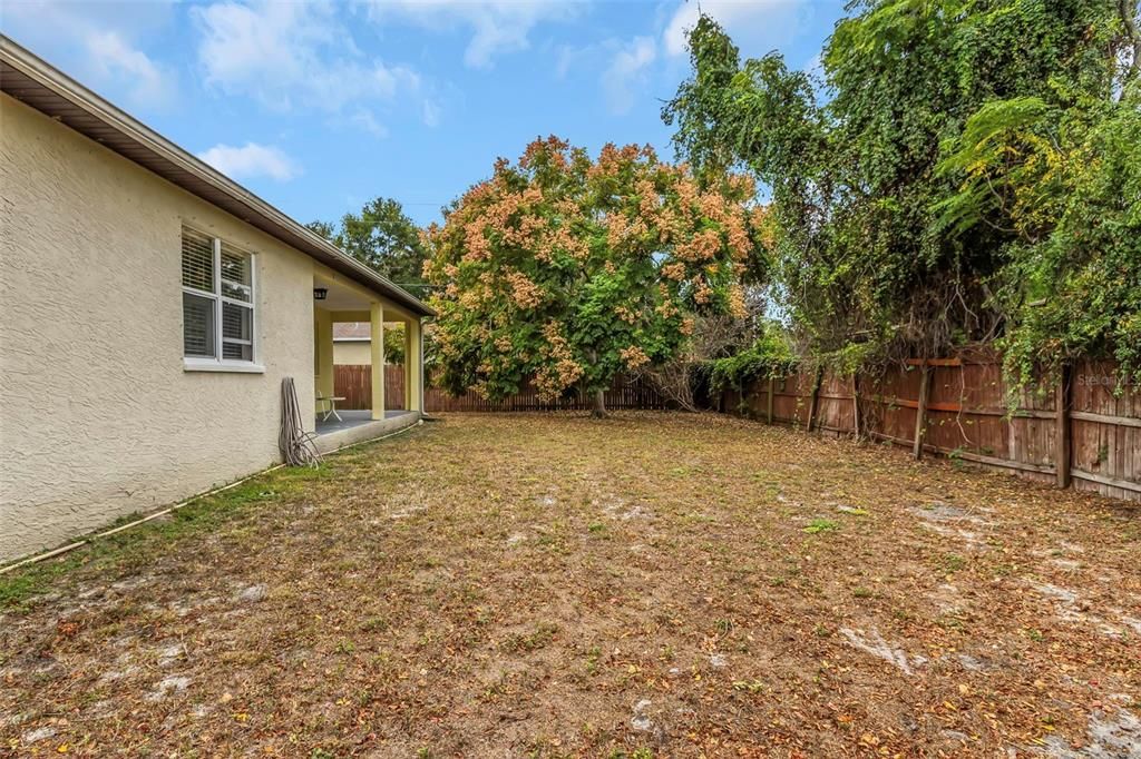 Active With Contract: $518,000 (3 beds, 2 baths, 2254 Square Feet)