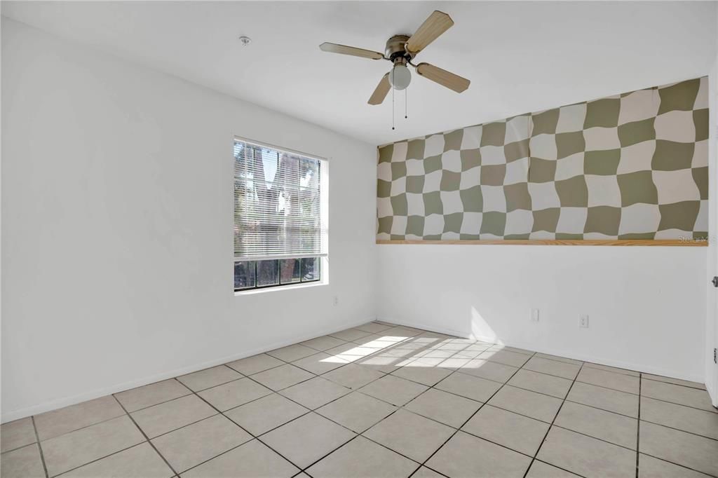 For Sale: $165,000 (2 beds, 2 baths, 1062 Square Feet)