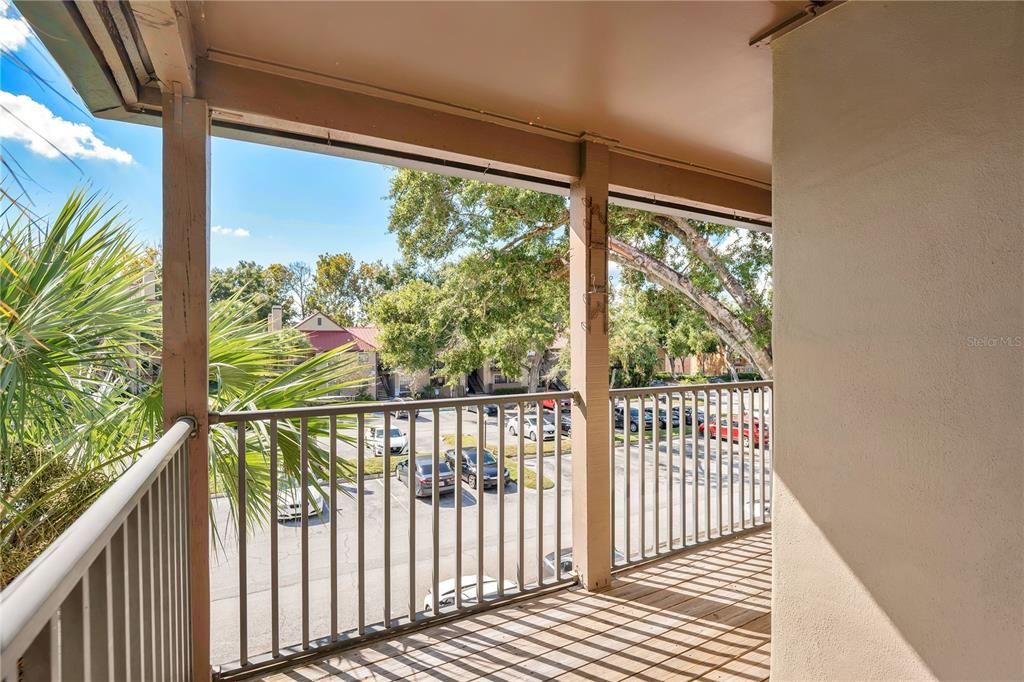 For Sale: $165,000 (2 beds, 2 baths, 1062 Square Feet)