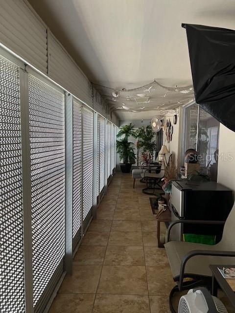 待售: $144,900 (2 贝兹, 2 浴室, 964 平方英尺)