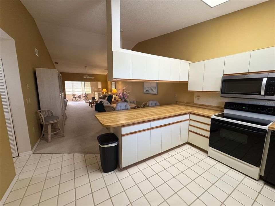 For Sale: $190,000 (2 beds, 2 baths, 1512 Square Feet)