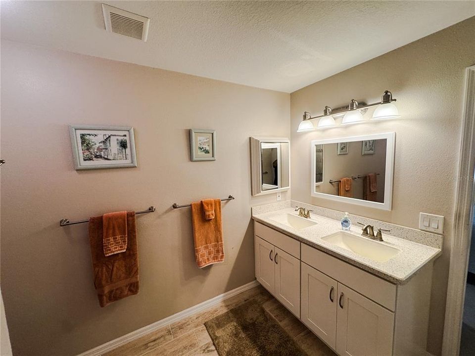 For Sale: $190,000 (2 beds, 2 baths, 1512 Square Feet)