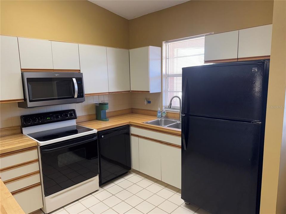 For Sale: $190,000 (2 beds, 2 baths, 1512 Square Feet)
