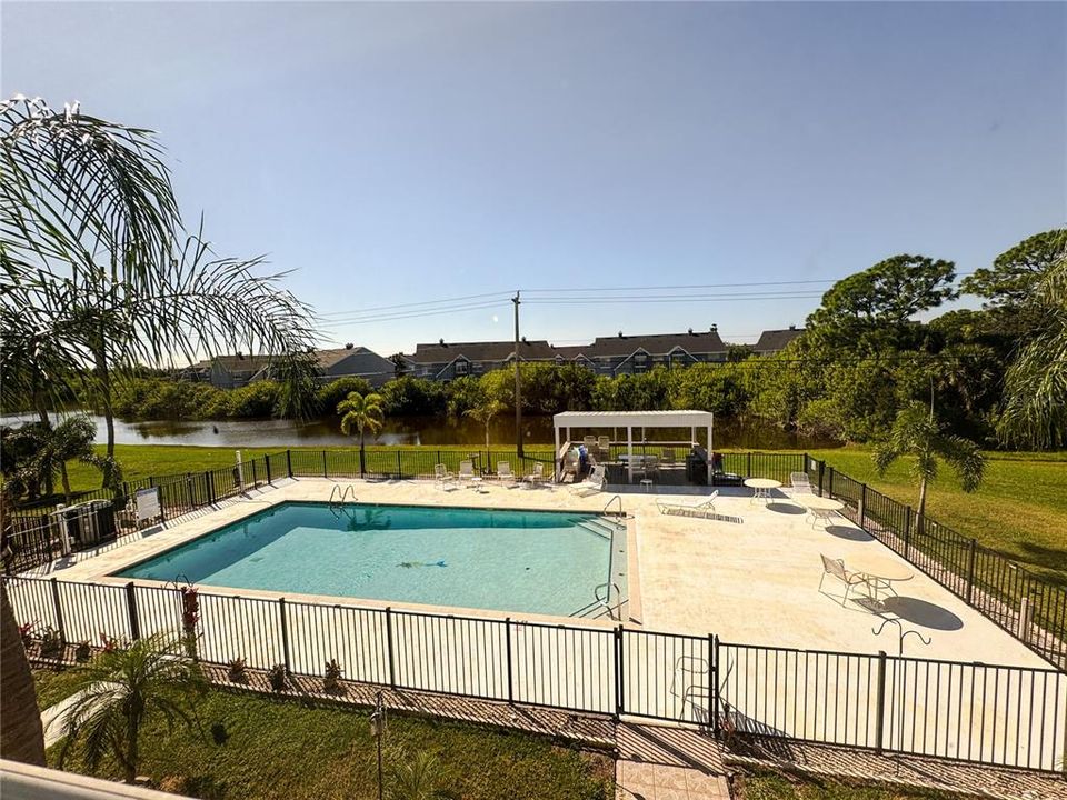 For Sale: $190,000 (2 beds, 2 baths, 1512 Square Feet)