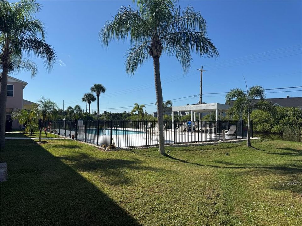 For Sale: $190,000 (2 beds, 2 baths, 1512 Square Feet)