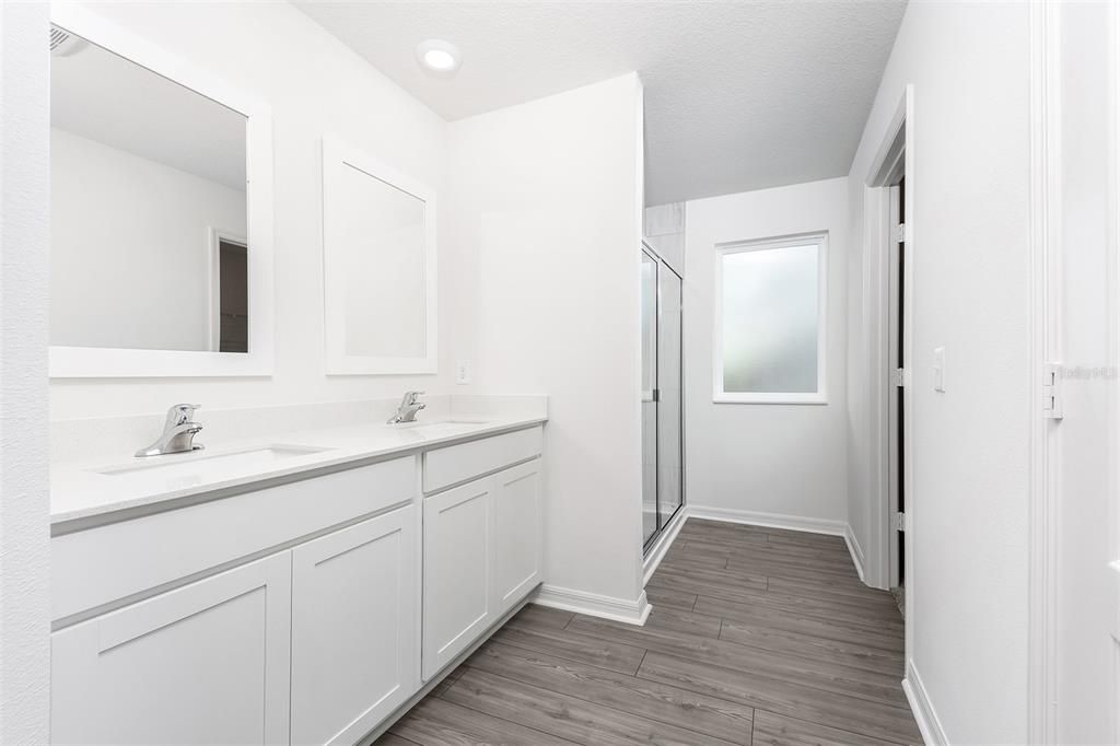 For Sale: $442,900 (4 beds, 2 baths, 2278 Square Feet)