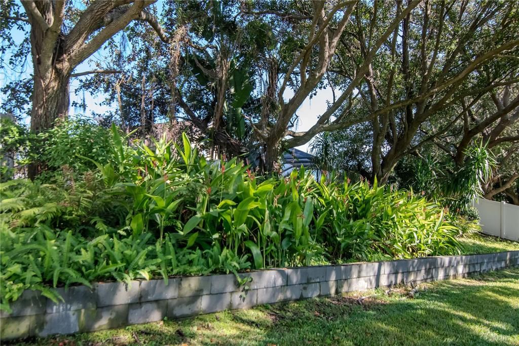 For Sale: $725,000 (4 beds, 3 baths, 3240 Square Feet)