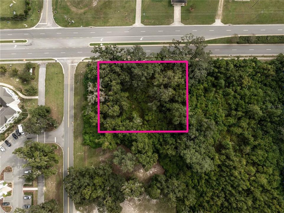 На продажу: $340,000 (0.78 acres)