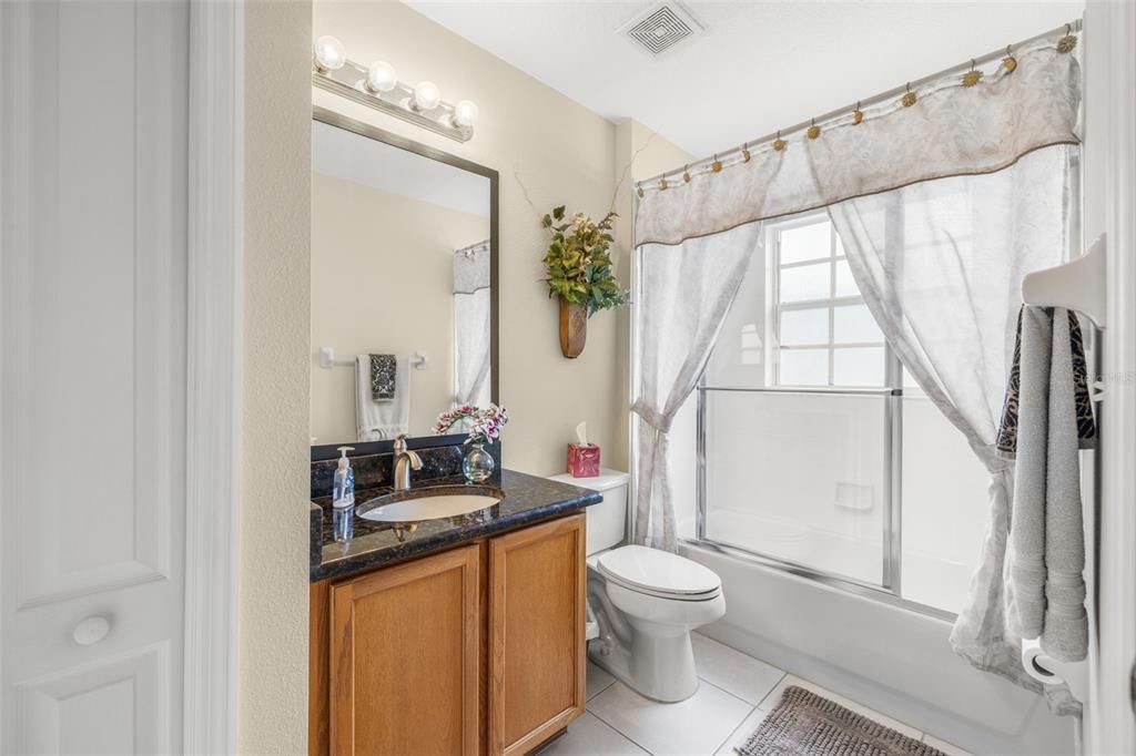 Active With Contract: $295,000 (2 beds, 2 baths, 1270 Square Feet)