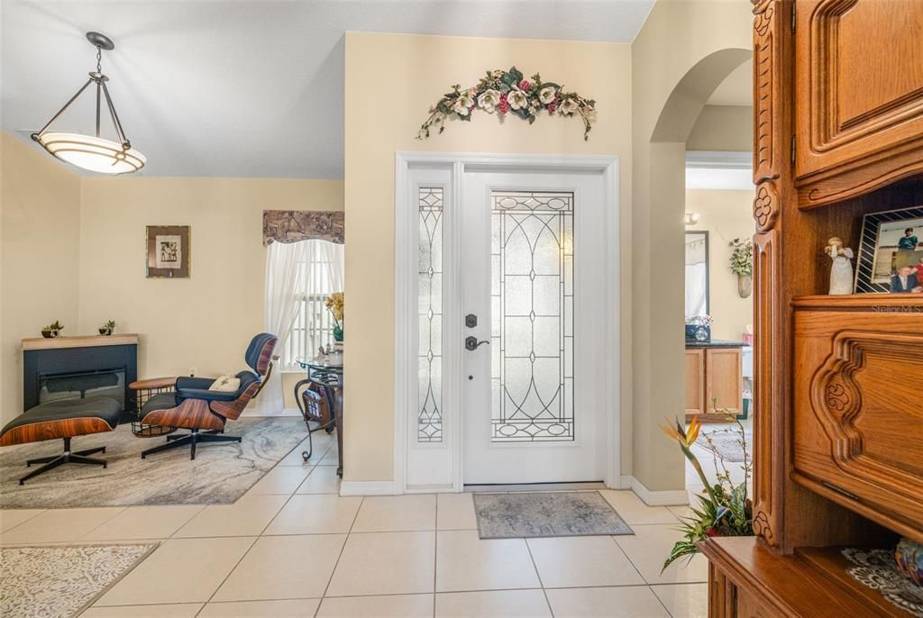 Active With Contract: $295,000 (2 beds, 2 baths, 1270 Square Feet)