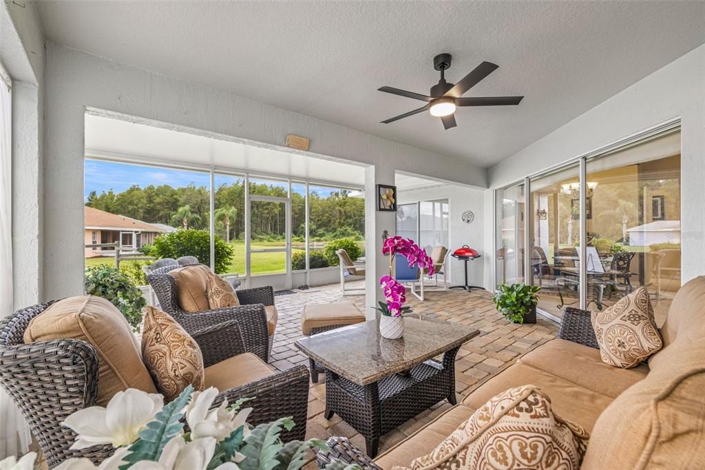 Active With Contract: $295,000 (2 beds, 2 baths, 1270 Square Feet)