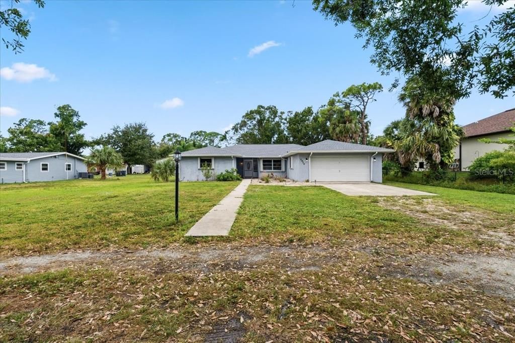 Active With Contract: $449,900 (4 beds, 2 baths, 1998 Square Feet)